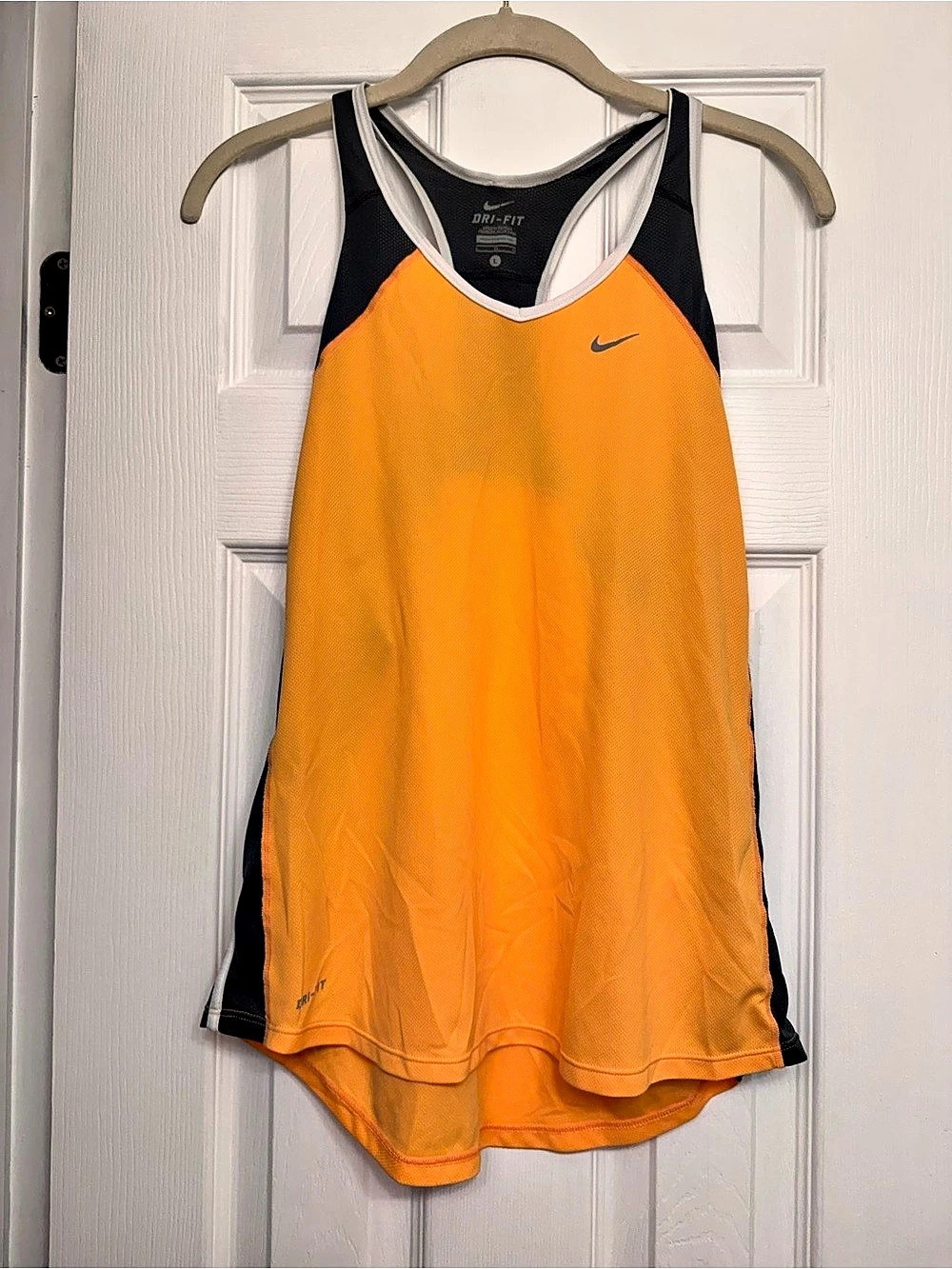 Nike Swift Breathe Women's Dri-FIT Running Tank Top Dri-FIT Running Tank Top
